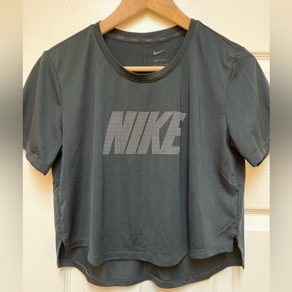 New w/tags Nike Drifit Crop Women’s size S - Picture 4 of 8